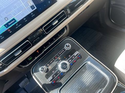 Certified 2023 Lincoln Nautilus Reserve AWD/4WD image 29