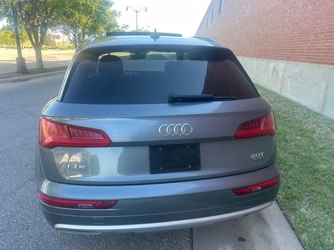 Used 2018 Audi Q5 2.0T Premium Plus w/ Premium Plus Package AWD/4WD image 3
