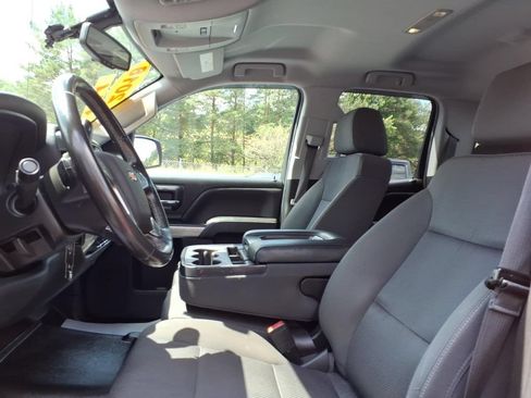 Used 2018 Chevrolet Silverado 1500 LT AWD/4WD image 11