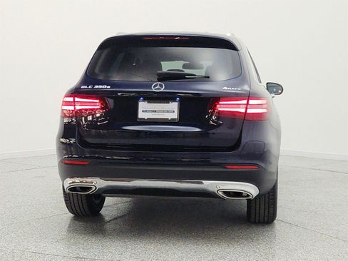 Used 2019 Mercedes-Benz GLC 350e 4MATIC image 6