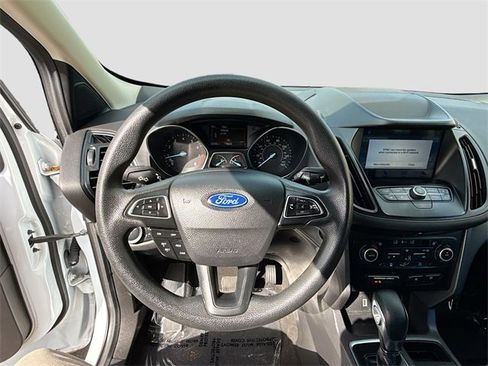 Used 2019 Ford Escape SE image 11