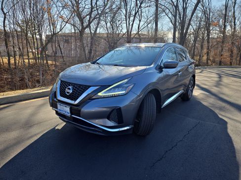 Used 2019 Nissan Murano SV image 4