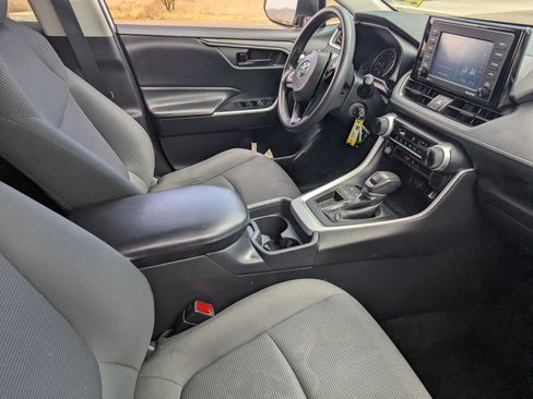 Used 2020 Toyota RAV4 LE w/ Carpet Mat Package FWD image 12