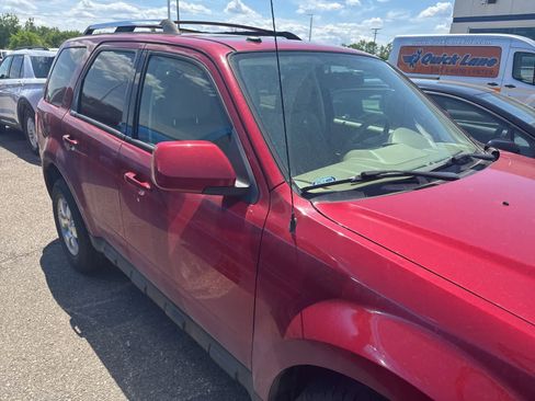 Used 2011 Ford Escape Limited w/ 302A Rapid Spec Order Code AWD/4WD image 7