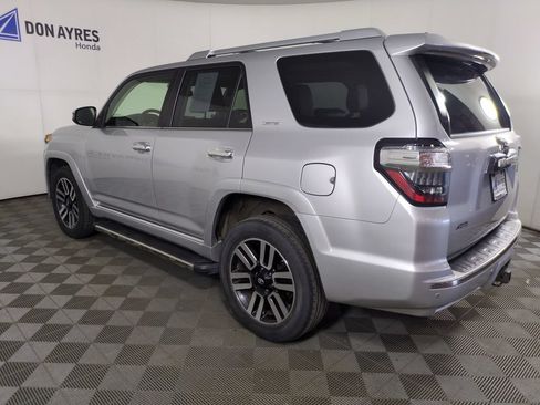 Used 2016 Toyota 4Runner SR5 AWD/4WD image 3