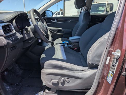 Used 2019 Kia Sorento AWD V6 image 24