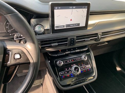 Used 2022 Lincoln Corsair AWD w/ Premium Package image 27