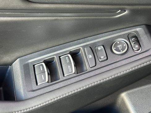 Used 2024 Honda Accord Sport image 13