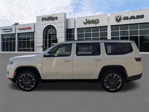 Certified 2025 Jeep Wagoneer Series III w/ Premium Group I image 6