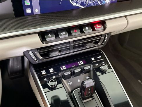 Used 2022 Porsche 911 Turbo S image 25