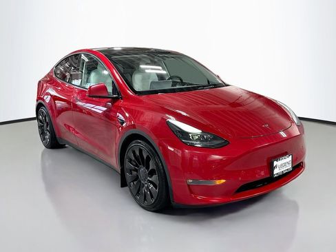 Used 2021 Tesla Model Y Performance image 3