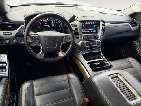 Used 2019 GMC Yukon Denali w/ Denali Ultimate Package AWD/4WD image 15