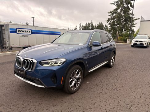 Used 2024 BMW X3 xDrive30i AWD/4WD image 2