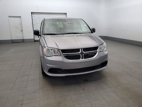 Used 2019 Dodge Grand Caravan SE FWD image 14
