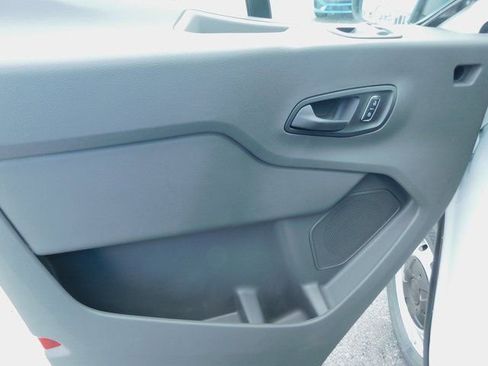New 2026 Ford Transit 250 148 Medium Roof w/ Load Area Protection Package RWD image 15