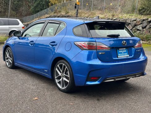 Used 2017 Lexus CT 200h image 3