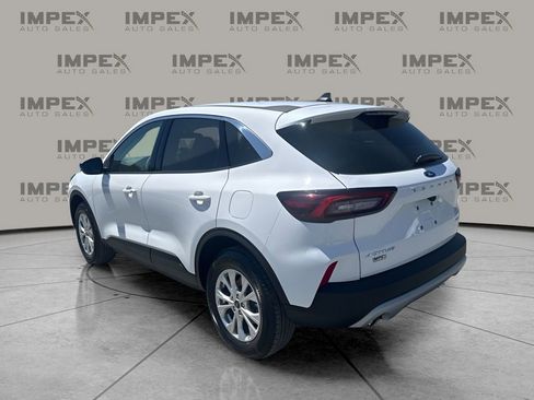 Used 2024 Ford Escape Active image 3