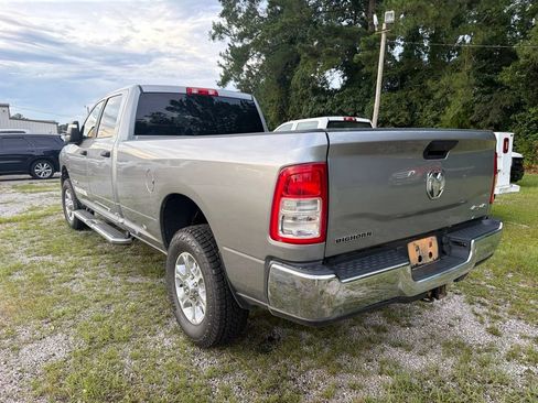 Used 2024 RAM 3500 Big Horn AWD/4WD image 4
