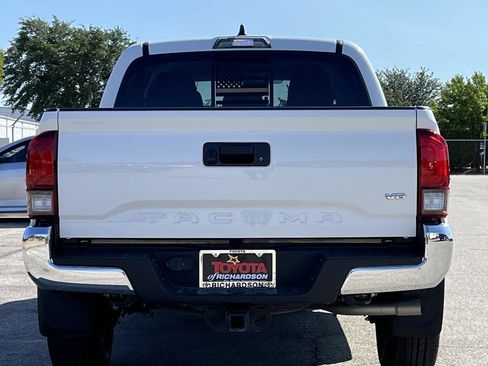 Used 2023 Toyota Tacoma SR5 RWD image 5