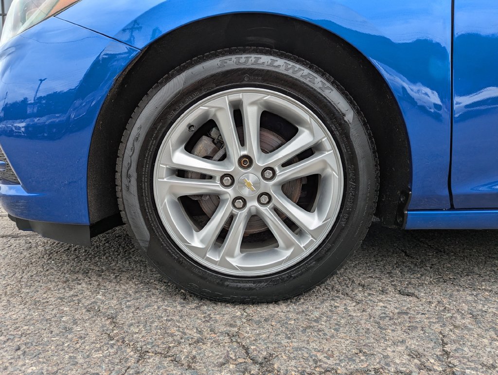 Used 2018 Chevrolet Cruze LT FWD image 44