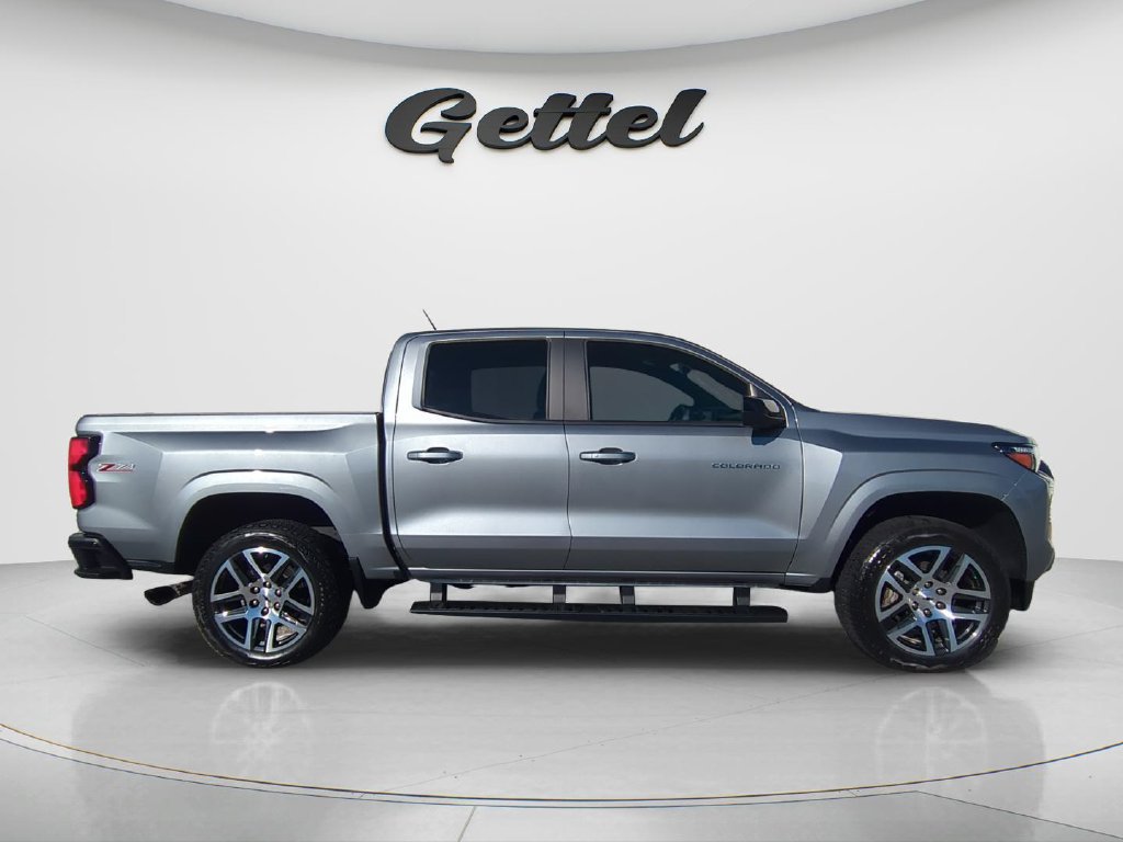 Used 2023 Chevrolet Colorado Z71 w/ Z71 Convenience Package 2 AWD/4WD image 4