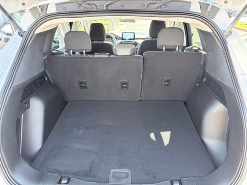 Used 2021 Ford Escape SE FWD image 25