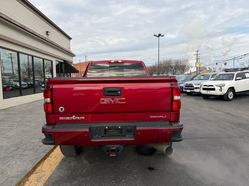 Used 2019 GMC Sierra 2500 Denali w/ Duramax Plus Package image 8