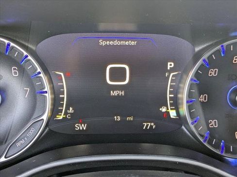 New 2026 Chrysler Pacifica Select FWD image 11