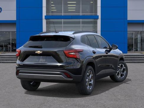 New 2026 Chevrolet Trax LT w/ LT Convenience Package FWD image 28