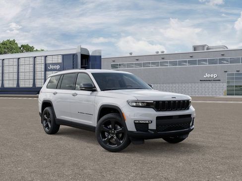 New 2025 Jeep Grand Cherokee L Limited w/ Black Appearance Package AWD/4WD image 5