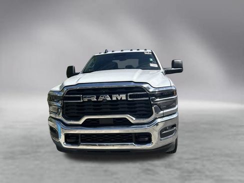 Used 2025 RAM 3500 Tradesman w/ Chrome Appearance Group AWD/4WD image 2