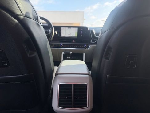 Used 2023 Kia Sportage EX FWD image 19