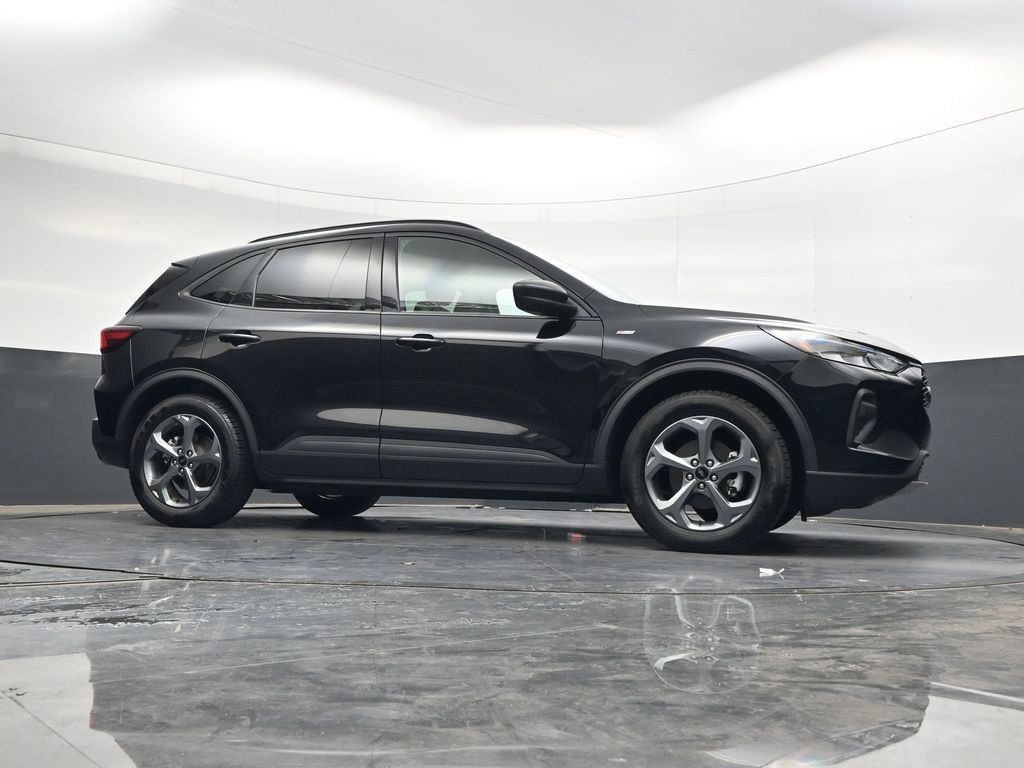 Used 2025 Ford Escape ST-Line FWD image 34