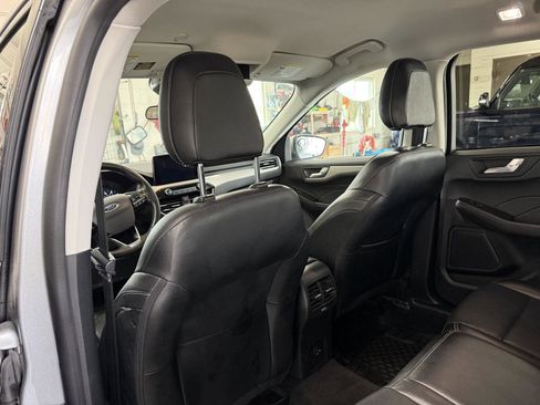 Used 2022 Ford Escape SEL FWD image 21