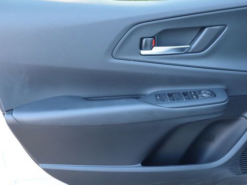 Certified 2025 Toyota Prius Plug-In Hybrid image 23