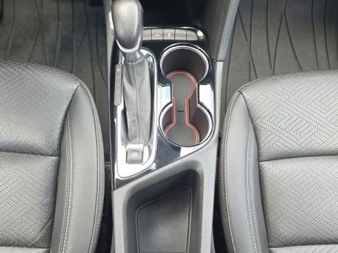 Used 2023 Buick Encore GX Essence w/ Experience Buick Package FWD image 36