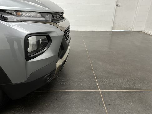 Used 2023 Chevrolet TrailBlazer ACTIV w/ Convenience Package FWD image 2