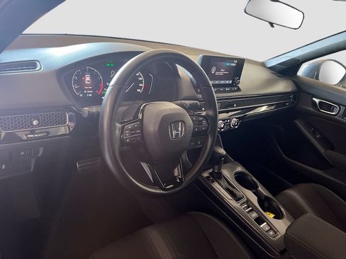 Used 2025 Honda Civic Sport image 9