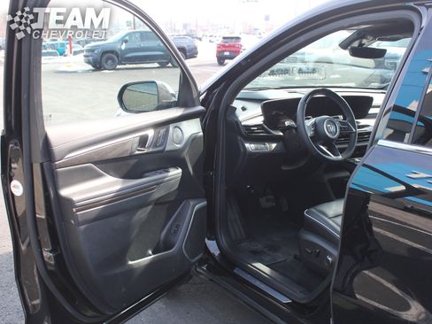 Certified 2025 Buick Enclave Avenir w/ Super Cruise Package image 10