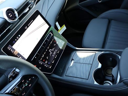 New 2025 Maserati Grecale GT image 21