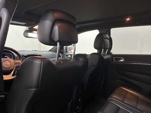 Used 2020 Jeep Grand Cherokee Limited w/ Luxury Group II image 51
