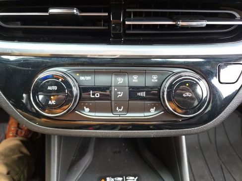 Used 2024 Buick Envista Sport Touring w/ Convenience I Package FWD image 13