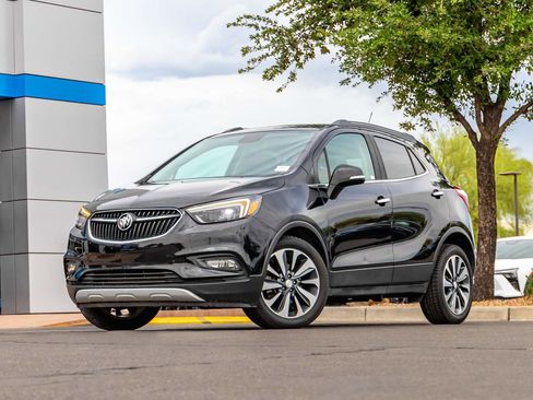 Used 2020 Buick Encore Essence image 1
