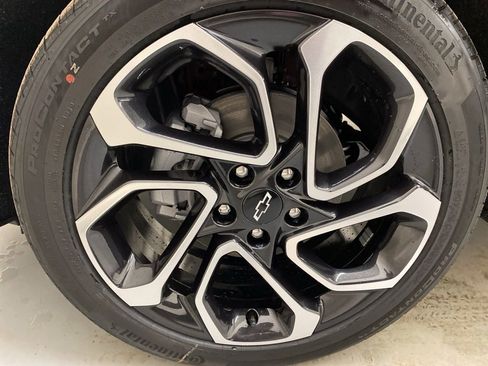 New 2026 Chevrolet Trax RS w/ Sunroof Package image 27