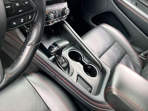 Used 2025 Dodge Durango GT image 16