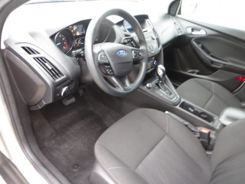 Used 2016 Ford Focus SE image 11