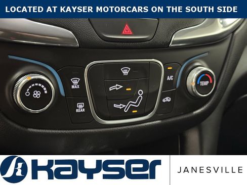 Used 2018 Chevrolet Equinox LT image 27