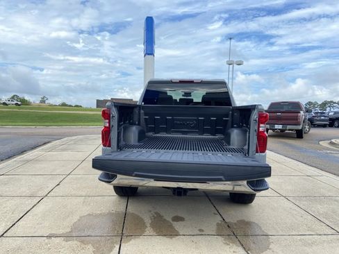 Used 2024 Chevrolet Silverado 1500 LT AWD/4WD image 26