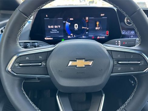 New 2026 Chevrolet Equinox EV LT image 29