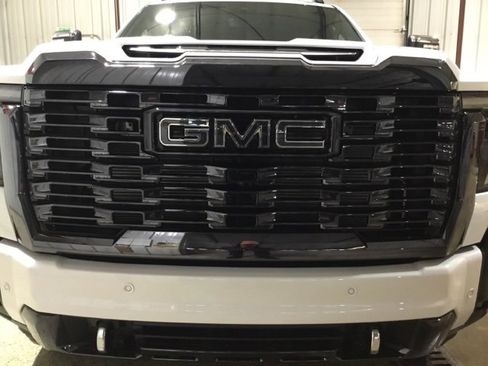 New 2024 GMC Sierra 2500 Denali Ultimate image 41
